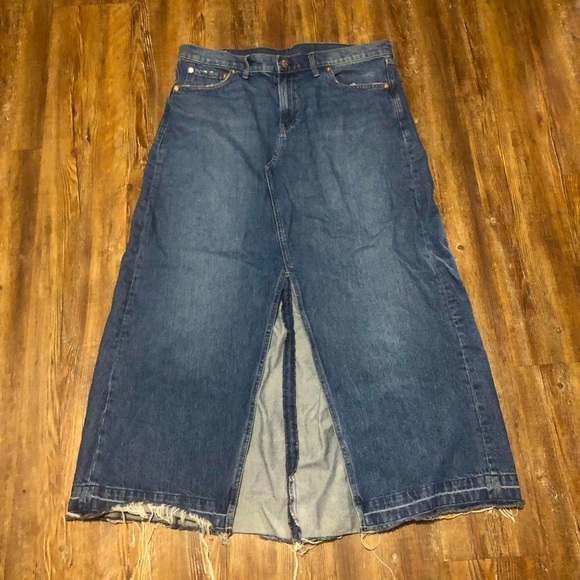 GAP Dresses & Skirts - Gap Skirt Women's 16 Denim Maxi Split Hem in Medium Indigo Wash